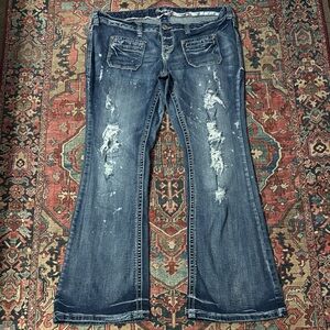 Amethyst Jeans Flare Distressed Denim